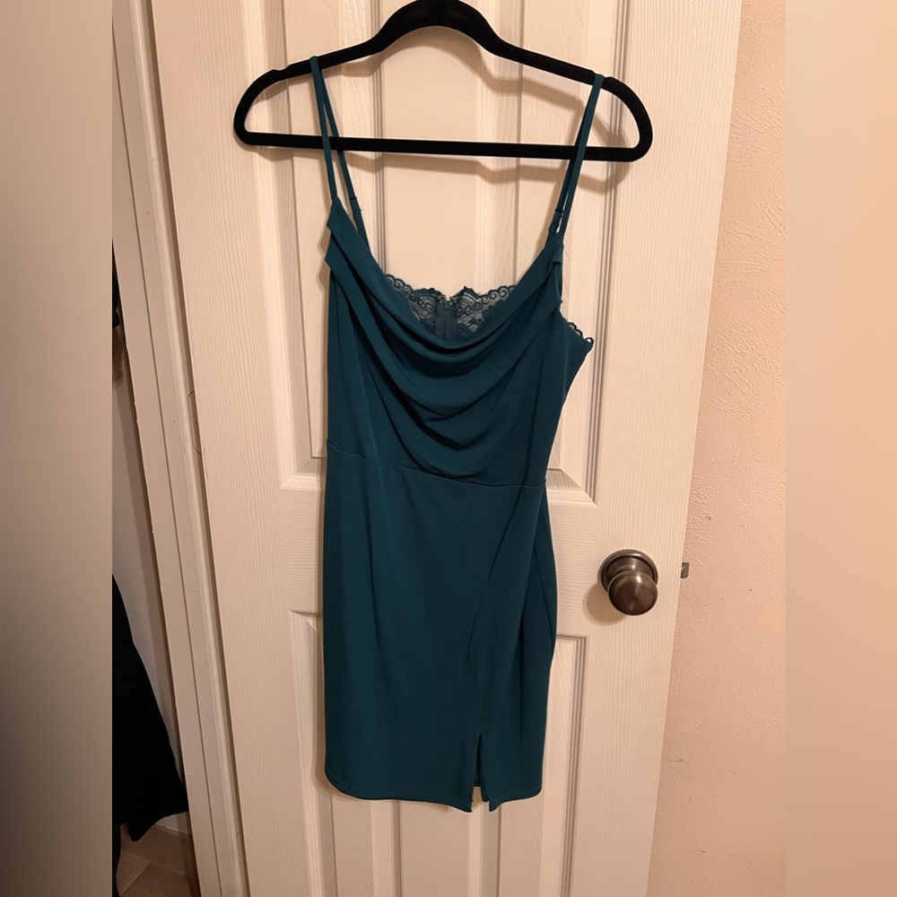 Turquoise/dark green dress